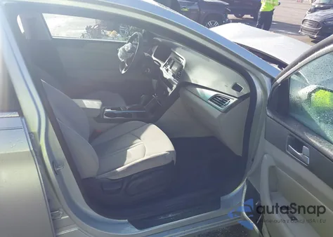 2015 Hyundai Sonata Se из США, поврежденный, VIN 5NPE24AF6FH160731